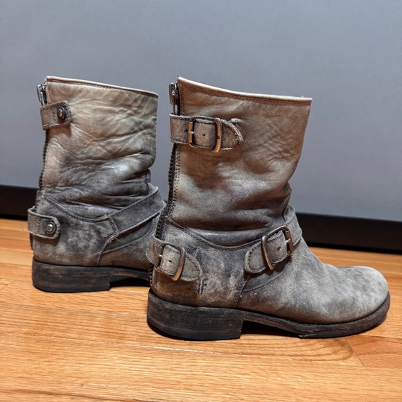 Distressed Gray Frye Leather Ankle Boots - Picture 5 of 9